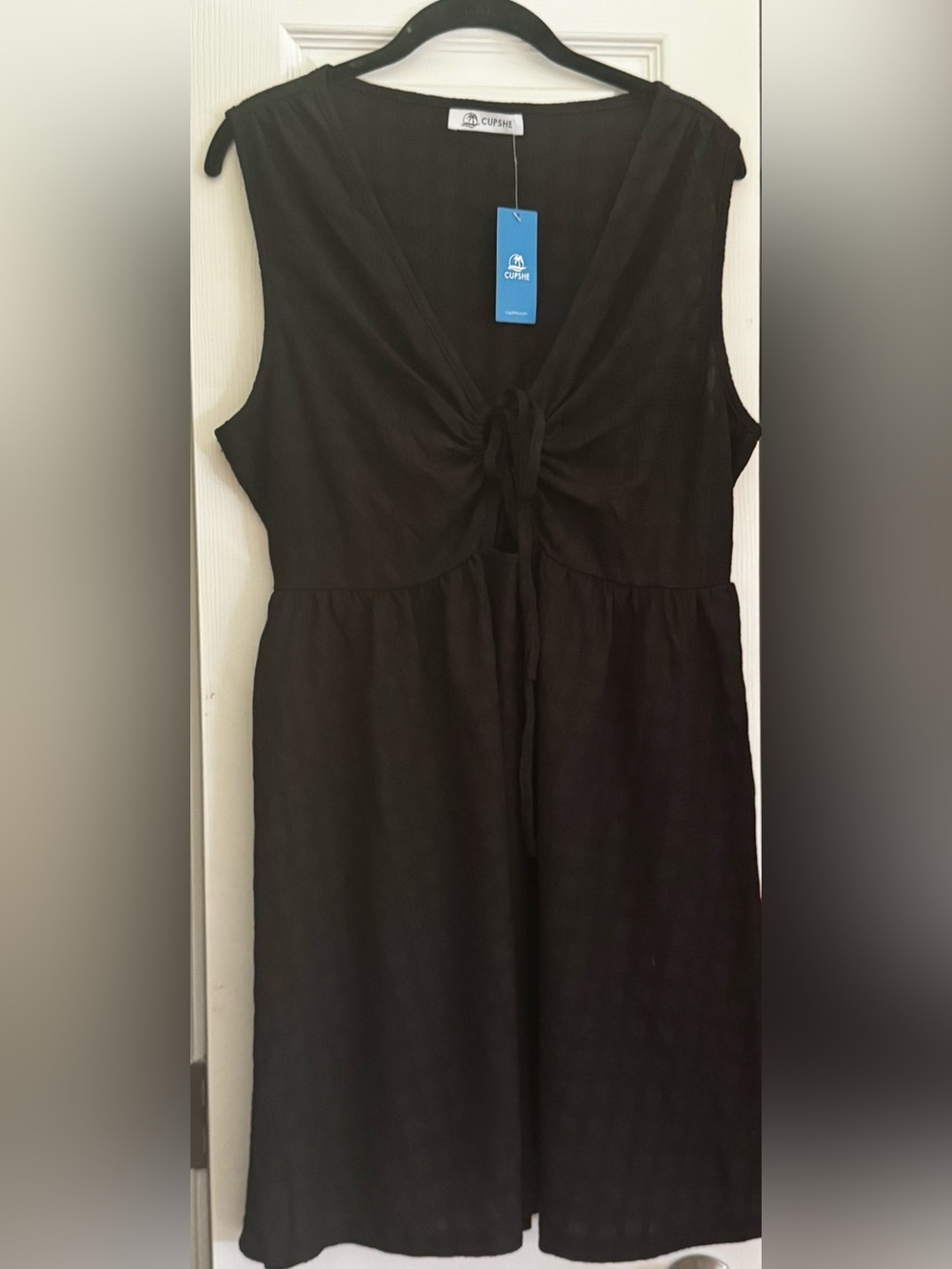 CUPSHE NWT Black Textured Tie-Front Keyhole Mini Dress Cover-Up